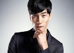 明星张亮 英语水平,英语流利背后的努力与成就